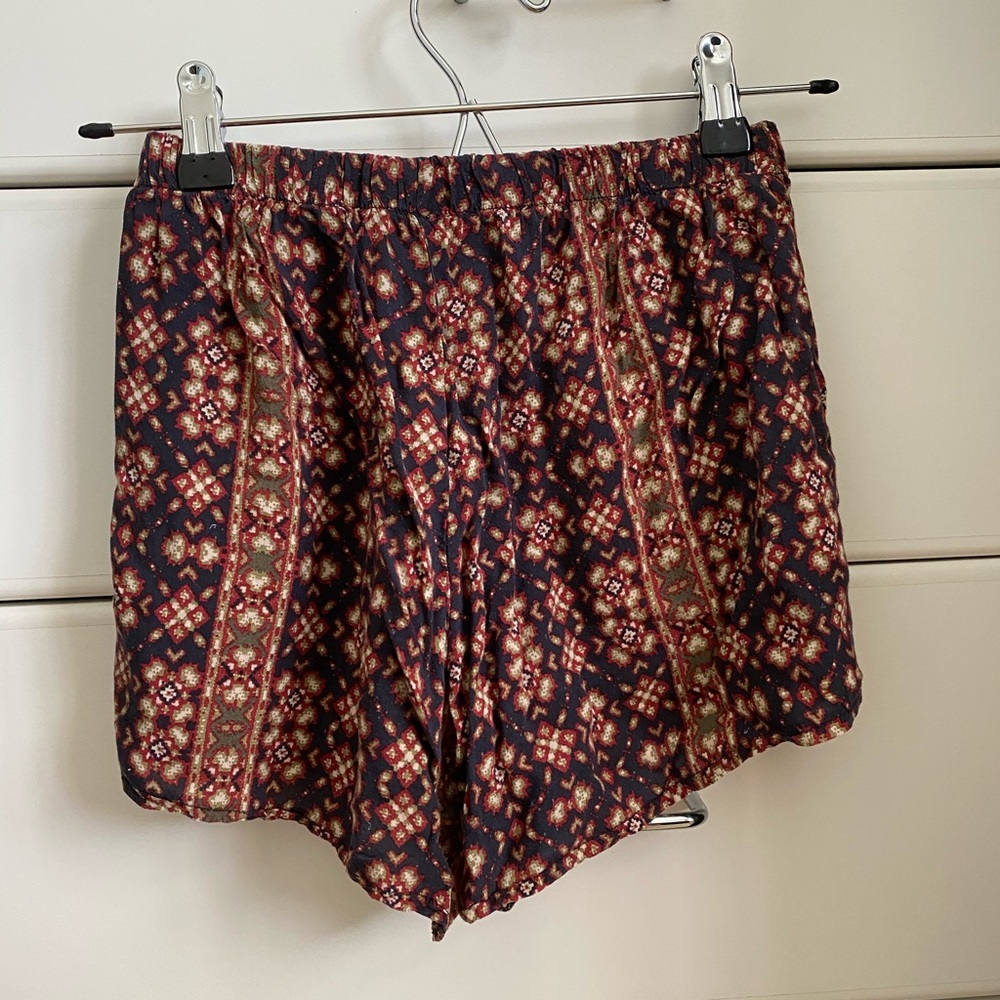 Brandy Melville Flowy Short